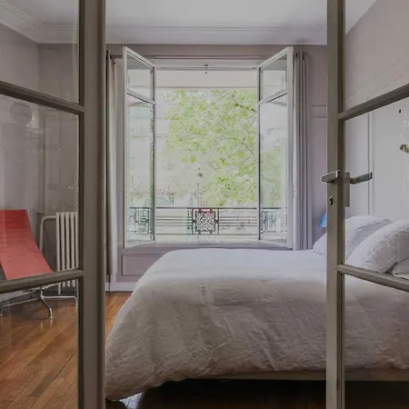Quiet 1bd 2p Canal St Martin Lejlighed